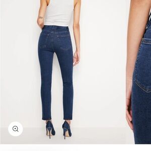 Good American ALWAYS FITS GOOD CLASSIC SLIM STRAIGHT JEANS